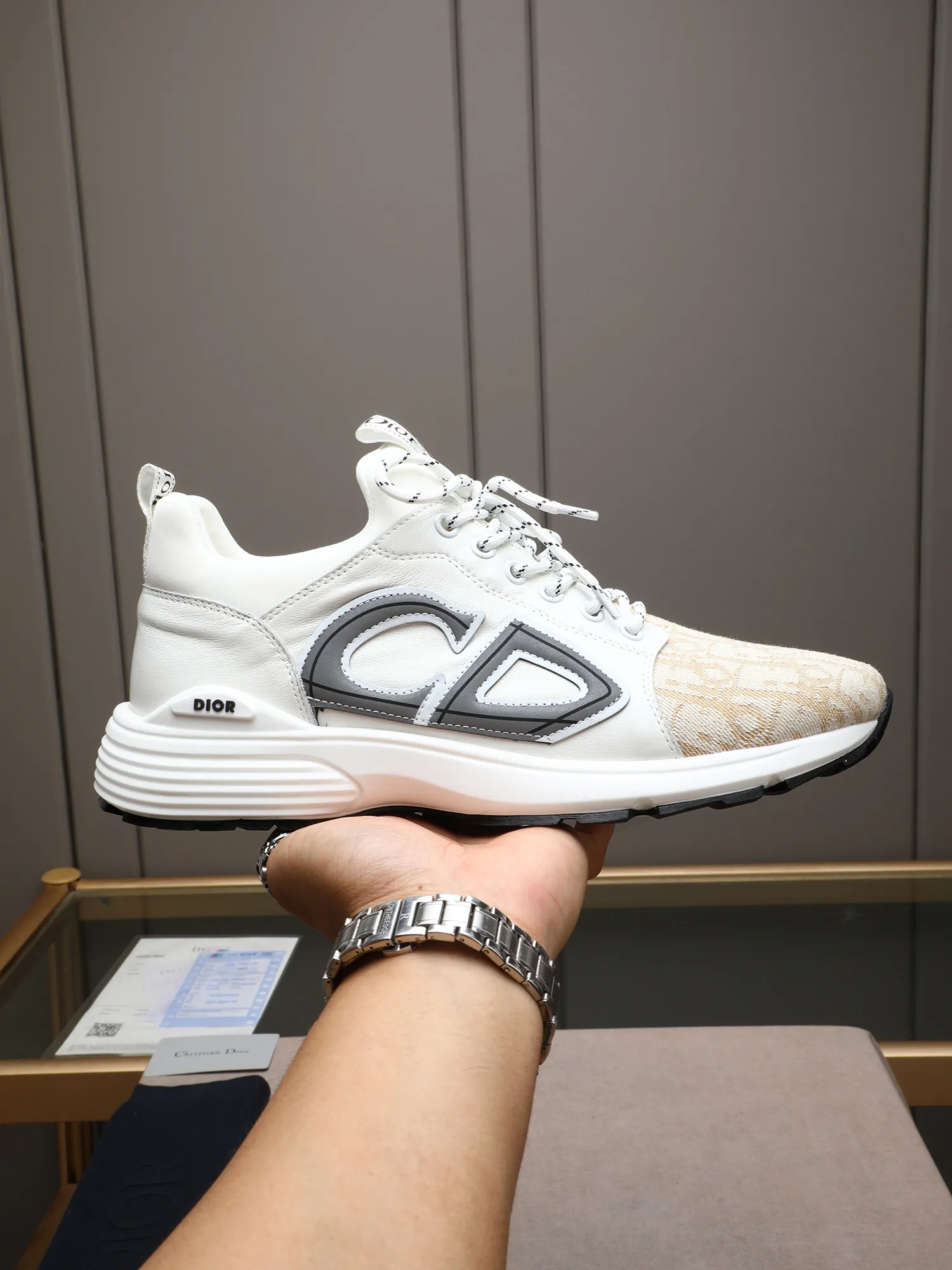 Men's shoes 💰460 💰Dior [Dior] 😘😘High-end series of casual men's shoes, simple and elegant👍👍👍The upper is made of first-layer genuine leather spliced ​​with Dior's special material [sun][sun]; imported first-layer sheepskin lining; special outsole, wear-resistant, lightweight, the overall design is harmonious and unified without lacking personality 👣🌟✨You deserve it! 5 colors😍Sizes 38~44. (45 custom-made) The picture above is a big seller🔥🔥🔥
